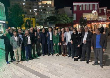 Vazhdojnë ‘rrjedhjet’/ Një deputet dhe një kryetar dege i grupit të Alibeajt i bashkohet Berishës