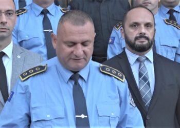 “Nuk i qortojmë serbët”, policët kosovarë të veriut refuzojnë vendimin e qeverisë