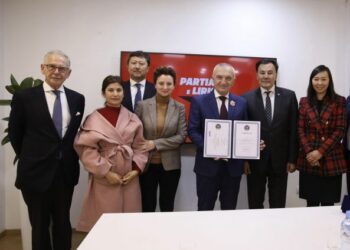 Mbështetja mongole/ Meta takim me delegacionin e Mongolisë, merr dekoratën e lartë nga Presidenti Khurelsukh