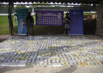 Operacioni i koduar “Albania”, sekuestrohen 444 kg kokainë e pastër në Uruguaji, u hodh nga avioni