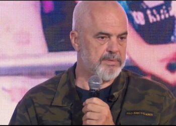 Pas takimit me fermerët në Dvoran/ Rama: Ata që hedhin prodhimet e tyre janë një pakicë e vogël që s’kontribuojnë në rritjen e eksporteve