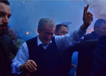 Refuzimi i policisë për miratimin e protesës/ Berisha nuk zmbrapset: Vendim nul! Do mbushim sheshin si kurrë më parë