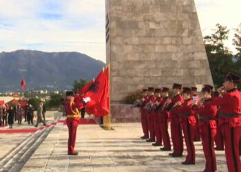 PD ‘harron’ festën e Çlirimit, as më 28 e as më 29 nëntor askush s’bëri homazhe te varrezat “Dëshmorët e Kombit”