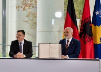 ‘Lëvizja e lirë me ID dhe njohja e diplomave’, liderët e Ballkanit Perëndimor firmosin 3 marrëveshje në Berlin