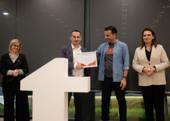 Veliaj me personalitetet e Njësisë 3: Nderojmë e vlerësojmë heronjtë tanë, jo anti-heronjtë që dinë vetëm të shajnë e përçajnë