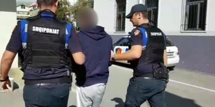 Dyshohet të ketë abuzuar seksualisht me një 16-vjeçare, arrestohet i riu në Tropojë