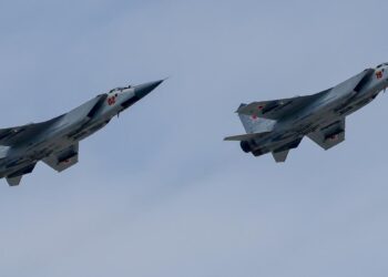 Provokimi/ Avionët bombardues rusë vetëm 73 metra nga një forcë detare e NATO-s, alarmohen forcat e gatishmërisë së shpejtë