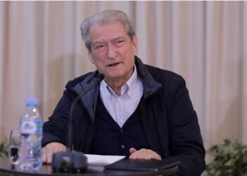 S’ka kandidatë në mbi 60% të bashkive: Ja çfarë e detyroi Berishën të shtynte afatin e primareve