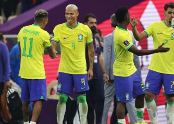Formacionet/ Nis ndeshja Brazil-Zvicër! Tite zëvendëson Neymar me një mesfushor, Shaqiri në stol