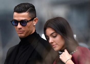 “Hirin e djalit e mbaj në shtëpi”, Cristiano Ronaldo rrëfehet pas tragjedisë: Nuk di a të qash a të qeshësh