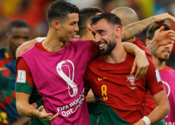 Kalohet pengesa Uruguaj, dygolëshi i Bruno Fernandes kualifikon Portugalinë