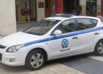 31-vjeçari shqiptar në Greqi gjendet i groposur në plazh, ka dëmtime në kokë