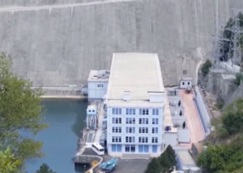 Energjia/ Niveli i Fierzës arrin në 278 metra, reshjet përmirësojnë ndjeshëm kuotat