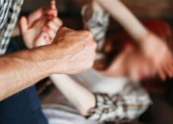E rreh gruan se ishte prishur krevati: Më kërkoi ta rregulloj në mes të natës