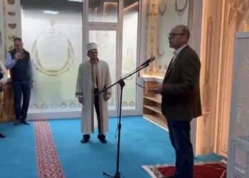 Një ditë para protestës/ Familja e Berishës përuron një xhami tek ish kompleksi “Partizani”. Janë në SPAK për abuzim
