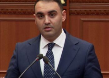 Ngritje topi për oligarkët e kullave?! Këlliçi: Të hiqet taksa e qarkullimit për industrinë e ndërtimit