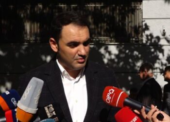 “Do shihni çudira gjatë gjykimit”, Këlliçi: Natën kur u shemb teatri më rrahu Policia! Në qeli nuk kam qenë vetëm