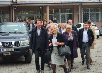 Si po zëvendësohen serbët e dorëhequr nga institucionet e Kosovës?