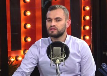 ‘4000 paund për të shkuar në Britani’, gazetari tregon rrugën që ndoqi deri tek udhëtimi me gomone