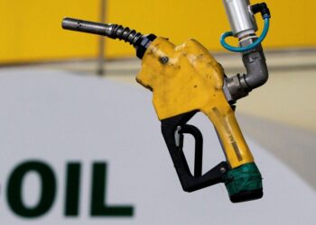 Karburantet/ Bordi i Transparencës ndryshon sërish çmimet, nafta ulet në 232 lekë, shtrenjtohet benzina