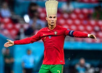Ronaldo “masakrohet” në rrjet: “Flokët e Zotit” po shkatërrojnë Portugalinë