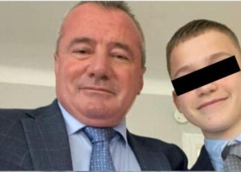 Humbën jetën babë e bir, Spiropali vizitë ngushëllimi në familjen Rushaj: Dritë pastë shpirti i tyre i mirë