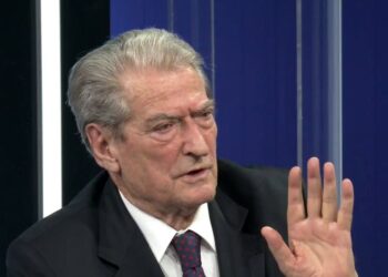 Berisha në delir: Edhe Steve Jobs e bënë copash, por ai u rikthye dhe ndryshoi botën, rikthimi im…