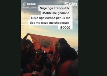 ’11 mijë £ personi, mbërrini të sigurt’, trafikantët shqiptarë ofrojnë paketa ‘Premium’ për të shkuar në Britani