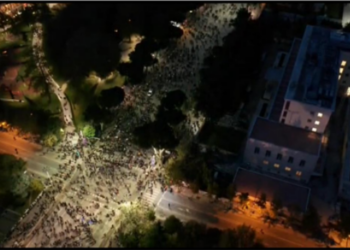Harta/ Llogaritja që s’të ‘fal’: Protesta e Berishës dhe Metës, ja sa ishte numri i vërtetë i protestuesve në Bulevard