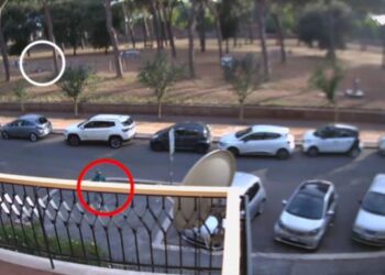 VIDEO/ Mjaftojnë vetëm 20 sekonda, dalin pamjet: Si u vra ultrasi i Lacios, mafiozi që po ngjiste “shkallët e suksesit” në Romë