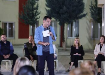 “Unaza e madhe do të bëhet!”/ Veliaj kujton si bëheshin shpronësimet në kohën e PD dhe sfidon me shembullin e Nënë Lizës: S’jepnin as lekë kompensimi, as bonus qiraje