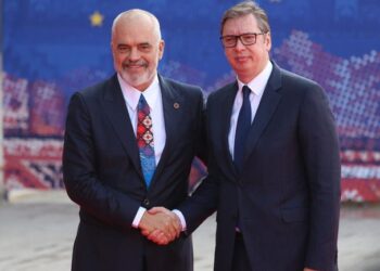 Shkrepe një foto këtu!