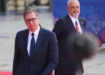 Shkrepe një foto këtu!