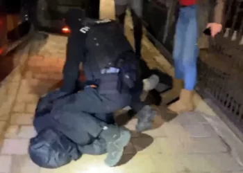 Shqiptari arrestohet në Serbi me një sasi e madhe armësh, akuzohet për terrorizëm nga Beogradi