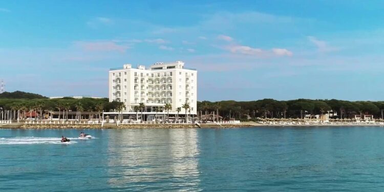 "70 kilogramë tritol"... IKMT njofton: Sot në orën 15:00 hedhim në erë hotelin 7-katësh në bregdet