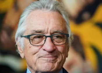 “Të vjedhësh dhuratat nën pemë”, këtë e tentoi një grua në shtëpinë e Robert De Niros