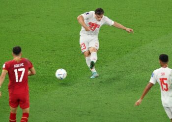 Vlahoviç kaloi në avantazh serbët por nuk vonon Zvicra, barazon Embolo