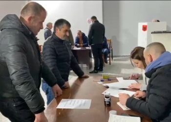 Mbyllet numërimi për ‘Primaret’ në Dibër, dy kandidatët më të votuar shkojnë në balotazh