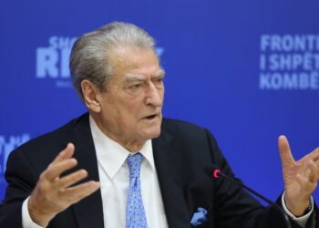 Protesta e Berishës/ Protestuesit do mblidhen nga rrugë të ndryshme në Tiranë, marshimi nis nga ish-hotel ‘Dajti’