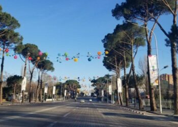 Projekti ‘Ekipet Sportive në Shkolla’/ Bllokohen rrugët deri në orën 15:00, akset ku ndalohet qarkullimi