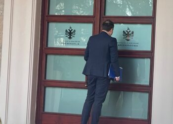 Pas largimit të Helidon Bendos, drejtori i komanduar i SHISH Oljan Kanushi shkon në Kryeministri