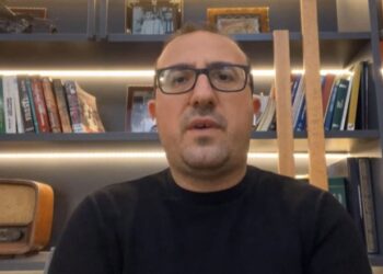 Korreshi flet për tryezën e thirru nga Mziu:  Ne ishim si shoqëria e vjetër, na kishin lënë të dera