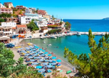 Arrestohet shqiptari në Rodos/ Ngjitej në dhomat e hoteleve ku qëndronin gra dhe…