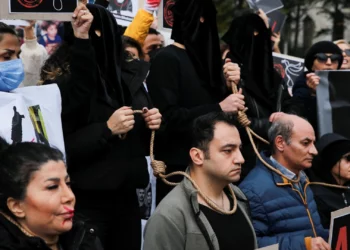 Filmuan protestat, arrestohet disa gazetarë perëndimore në Iran