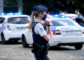 Ngjarje e rëndë/ Burri belg vret gruan shtatzënë dhe fëmijën 5 vjeç, policia gjen dy trupat në…