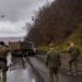 ‘Palët të mos provokojnë me shfaqjen e forcës’, KFOR shton praninë e trupave në veri të Kosovës