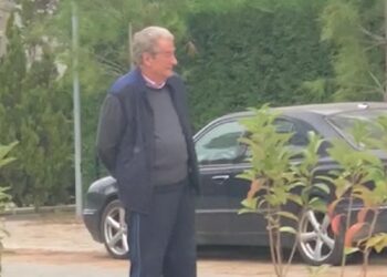 “Misteri”/ Berisha do qëndrojë natën e 5 dhjetorit në pallatin brenda “perimetrit” të sigurisë apo në vilën e tij në Lalz: Le të hapim dyert…!