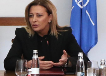Gangsterët në media, nuk ndryshojnë shumë nga gangsterët e rrugëve