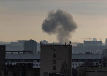 “Dhurata vrastare” e Putinit për Ukrainën për Vitin e Ri, raportohen viktima nga bombardimet në Kiev dhe qytete të tjera
