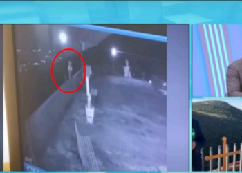 VIDEO/ Ngjarja e rëndë, ja momenti kur 29-vjeçarja hidhet nga ballkoni i Kishës së Shna Ndout në Laç. Roja: Erdhi me nxitim..!
